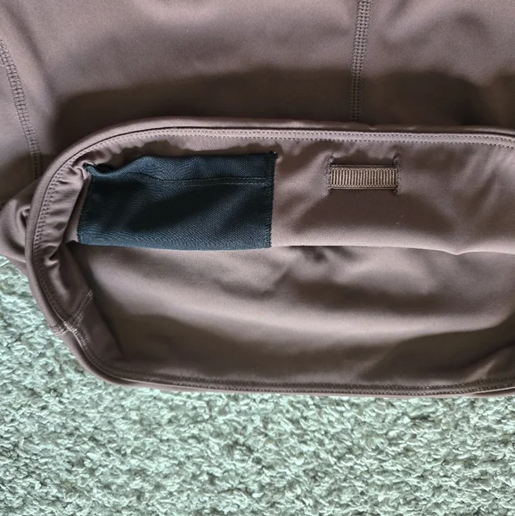 Vuori Stride Leggings Chestnut Small - Picture 5 of 7